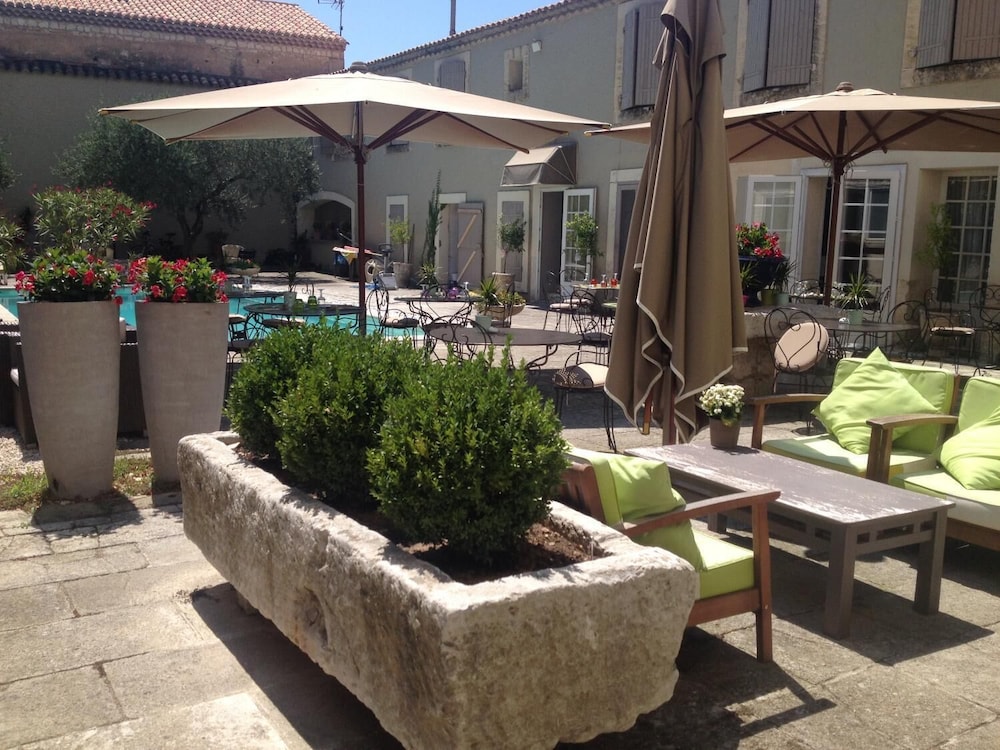 hotel les magnanarelles
