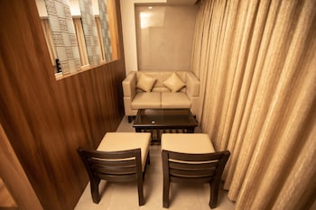 hotel naaz executive near t2 airport