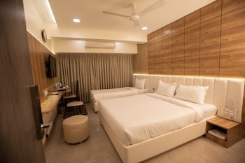 hotel naaz executive near t2 airport