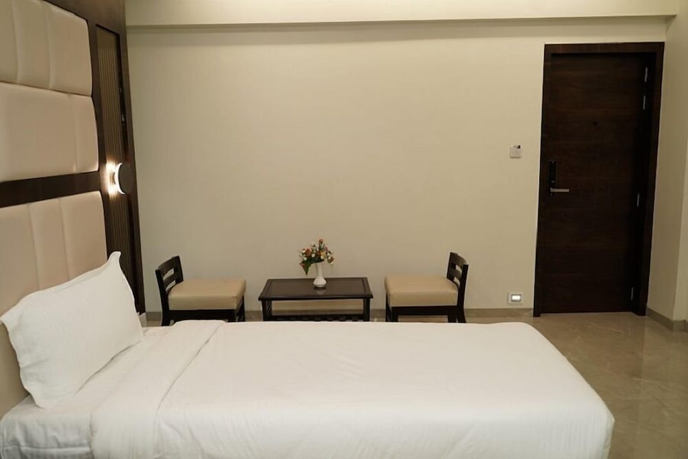 hotel naaz executive near t2 airport