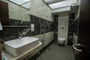 hotel naaz executive near t2 airport