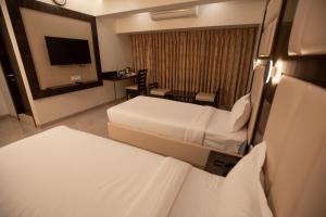 hotel naaz executive near t2 airport