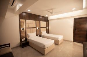 hotel naaz executive near t2 airport