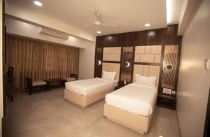 hotel naaz executive near t2 airport