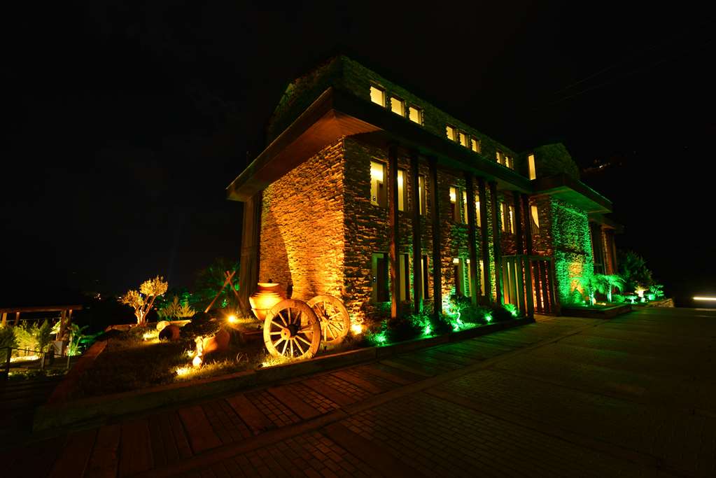 manaspark deluxe hotel