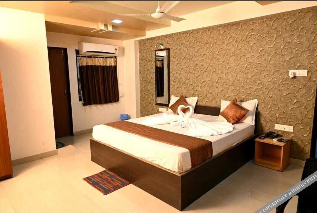 hotel sukh sagar