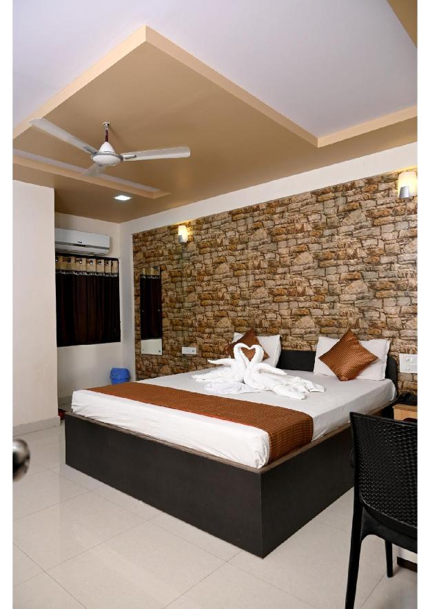 hotel sukh sagar