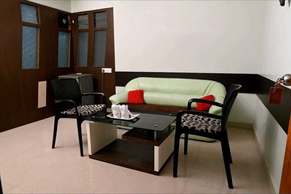 hotel sukh sagar