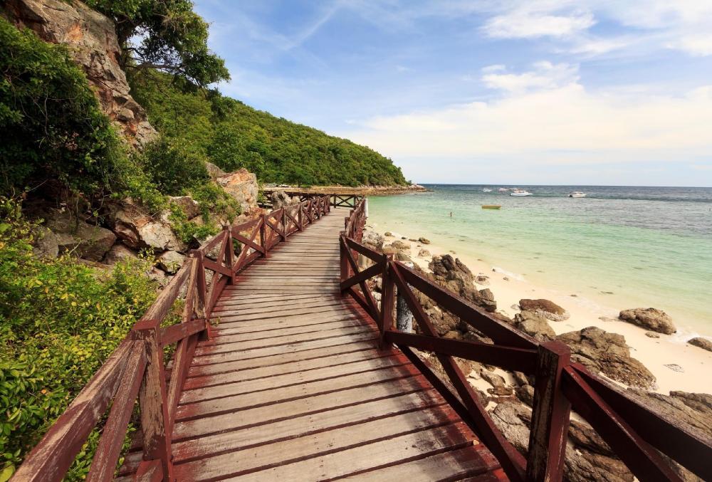 sea beach koh larn 1