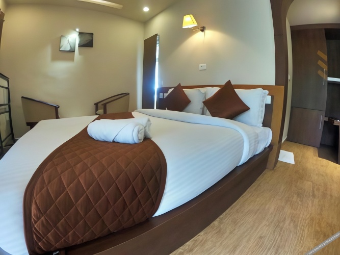 sandalo castle resorts