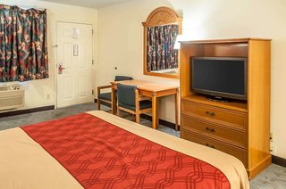 Econo Lodge West - Coors Blvd,Bernalillo>>Albuquerque,2 star