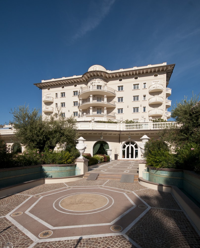 hotel palace