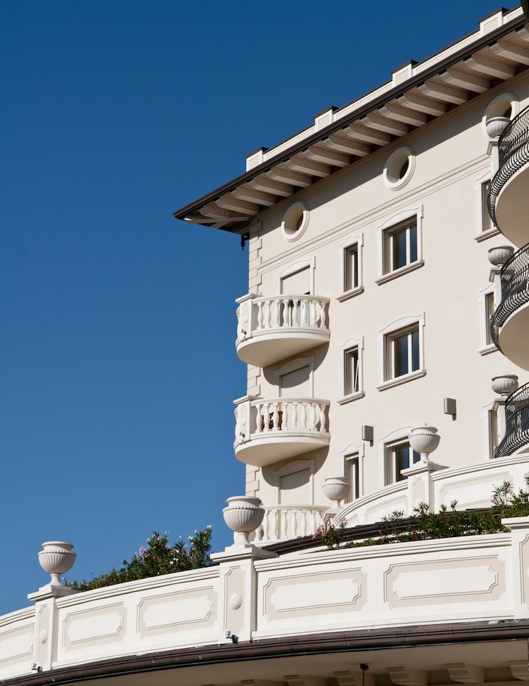 hotel palace