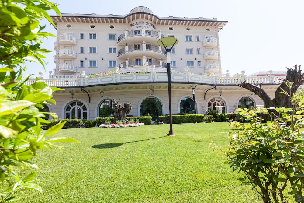 hotel palace