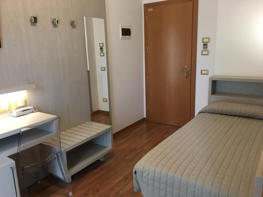 Monica,Rivazzurra>>Rimini,3 star