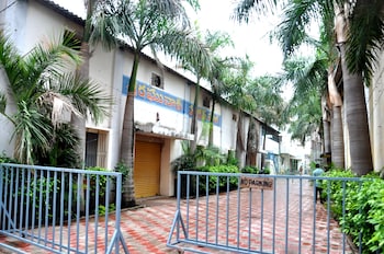 Cosmopolitan Cultural Centre,Kurnool>>Kolhapur,5 star