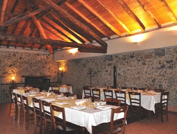 antico borgo etneo country hotel