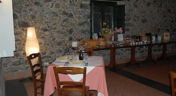 antico borgo etneo country hotel