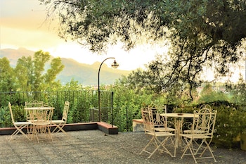 antico borgo etneo country hotel