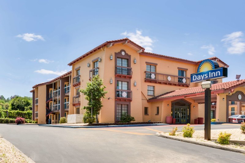 days inn by wyndham birmingham west