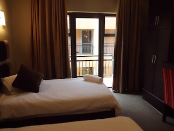 bains lodge