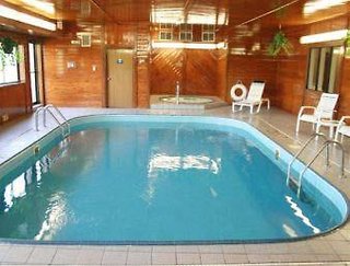 Quality Inn & Suites Bloomington I-55 And I-74,Mclean>>Bloomington,3 star