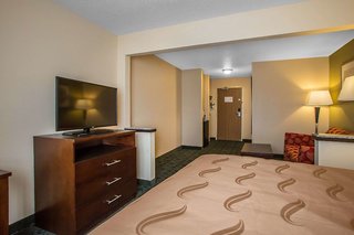 quality inn and suites bloomington i 55 and i 74