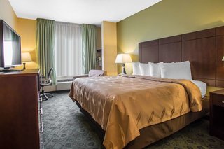 quality inn and suites bloomington i 55 and i 74