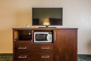 quality inn and suites bloomington i 55 and i 74