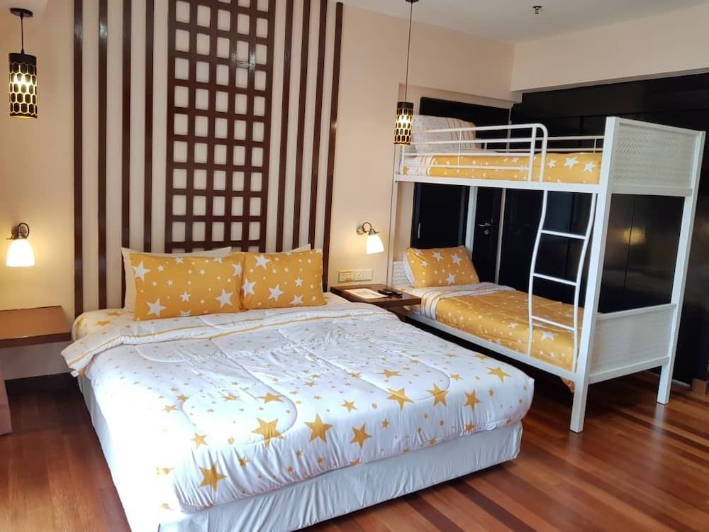 sunway pyramid resort suites by rayandjo