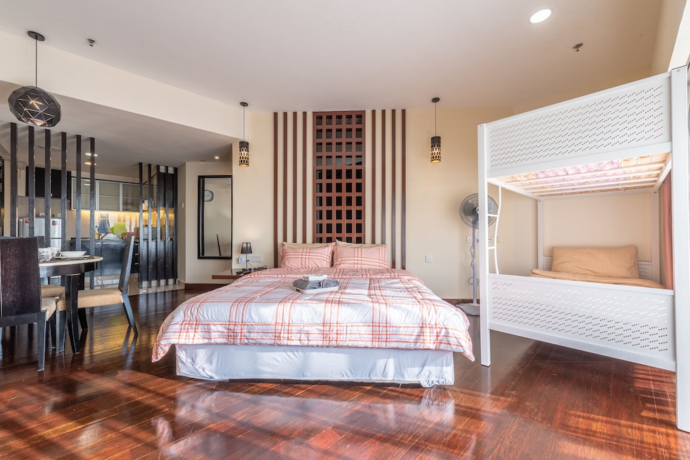 sunway pyramid resort suites by rayandjo