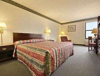 super 8 by wyndham bellefontaine