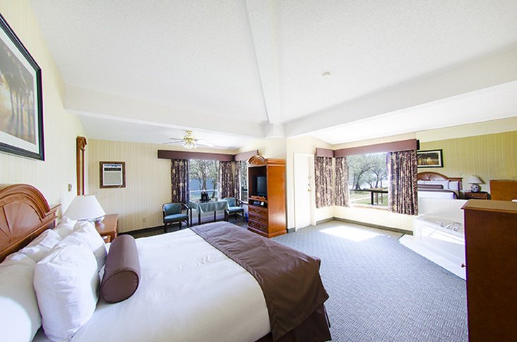 Bayshore Inn & Spa,Cardston>>Calgary,4 star