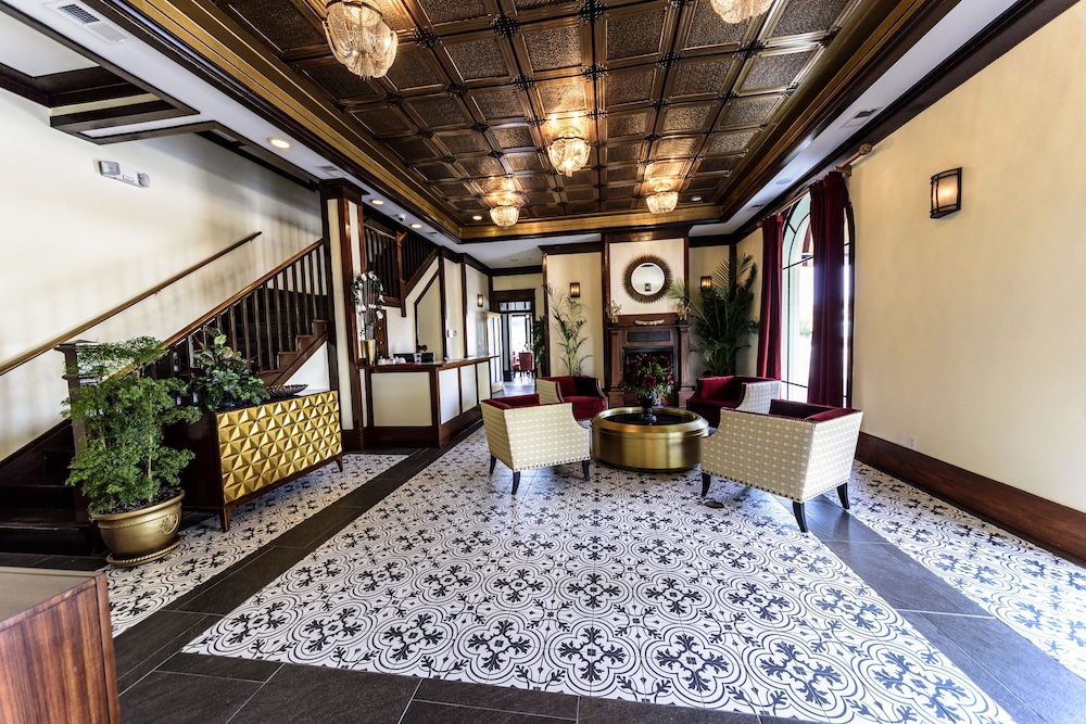 hotel defuniak