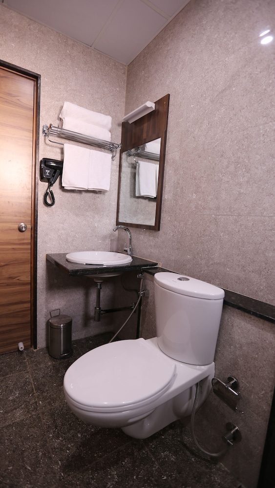 the ventura grand hotel