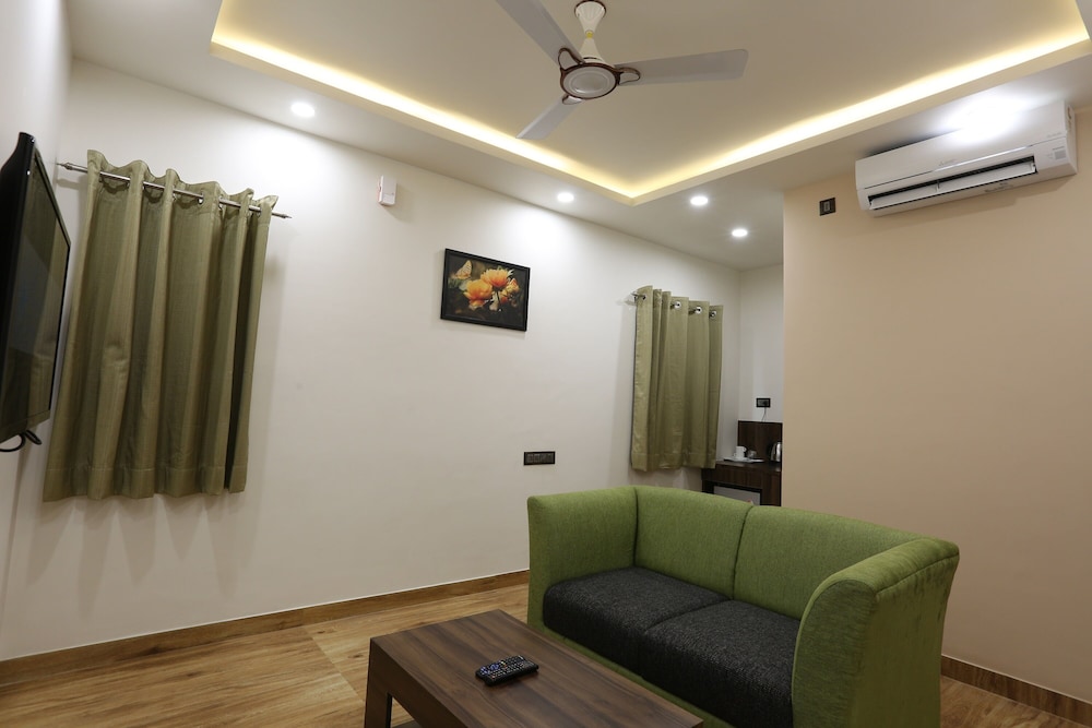 the ventura grand hotel