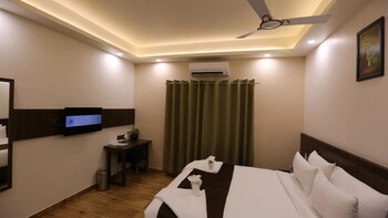 the ventura grand hotel