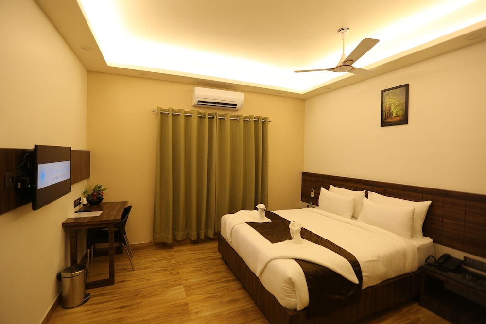 the ventura grand hotel