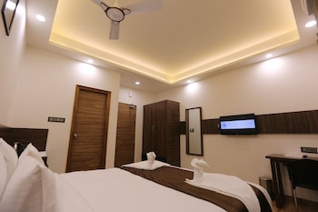 the ventura grand hotel