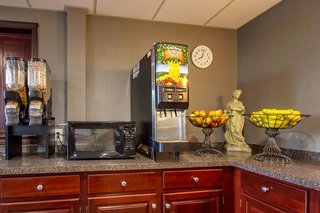 red roof inn batavia