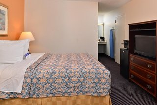 econo lodge baton rouge