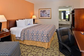 econo lodge baton rouge