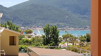 hotel grand nefeli