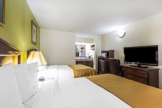 Quality Inn,Dodge County>>Cochran,3 star