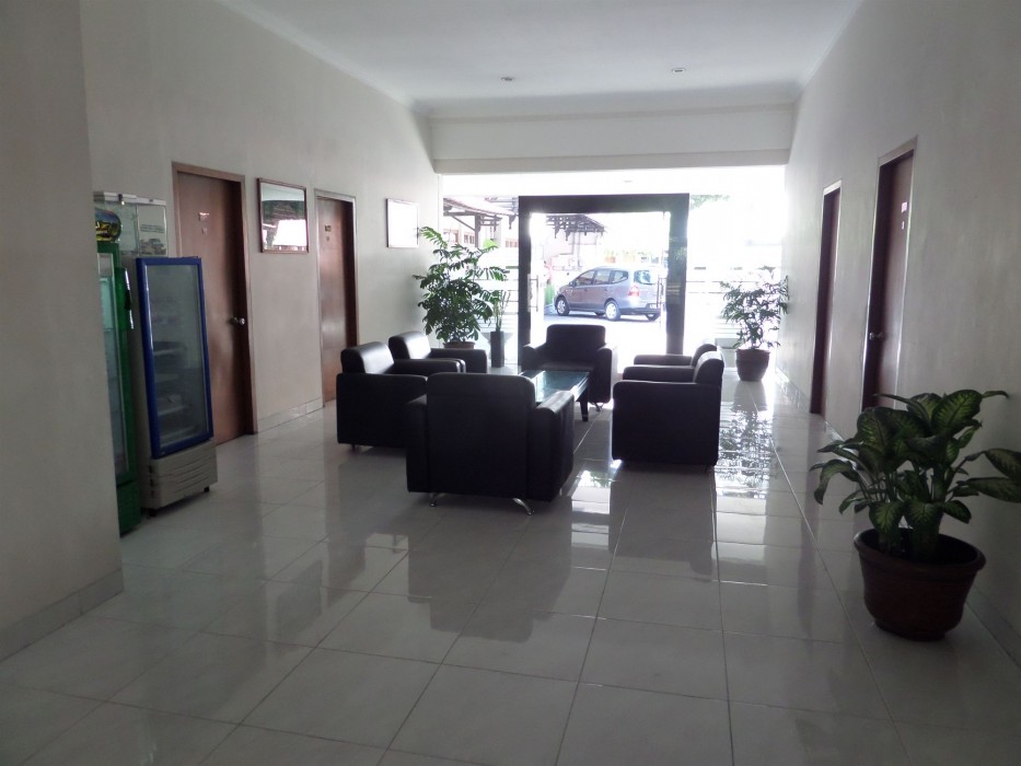 arini hotel