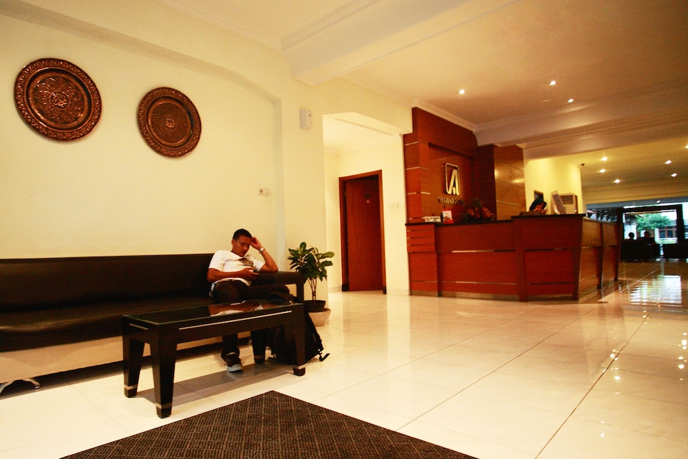 arini hotel