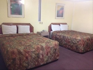 Crown Inn,United States Of America>>Raton,2 star