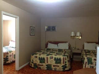 Crown Inn,United States Of America>>Raton,2 star