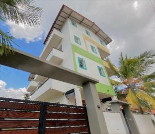 Srimadis Villa Near Airport,,2 star