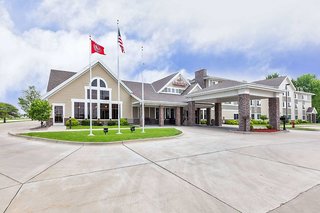 Americinn By Wyndham Monmouth,Henderson>>Galesburg,3 star